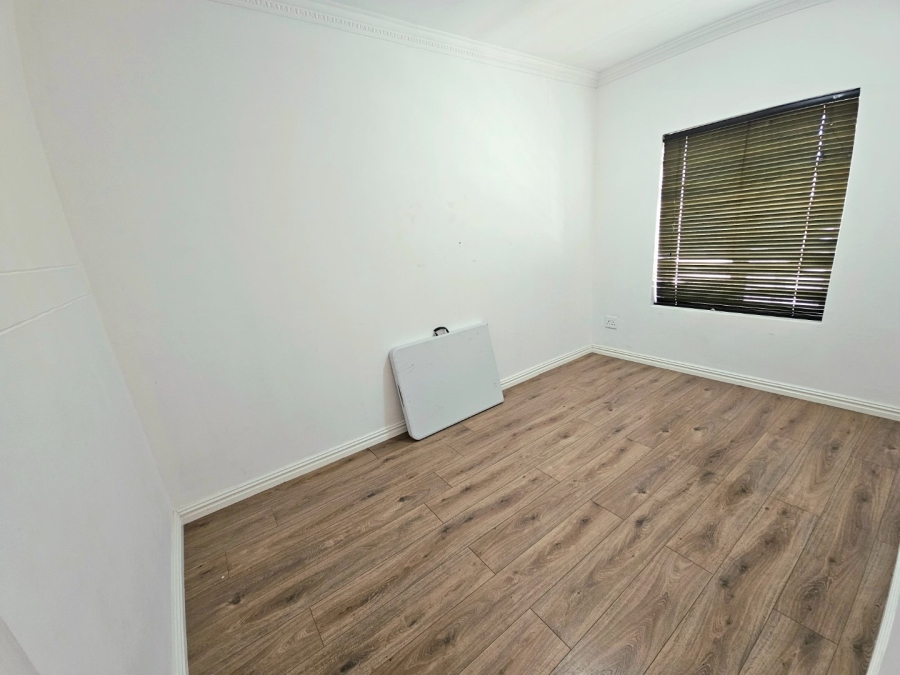 3 Bedroom Property for Sale in Zonnebloem Western Cape